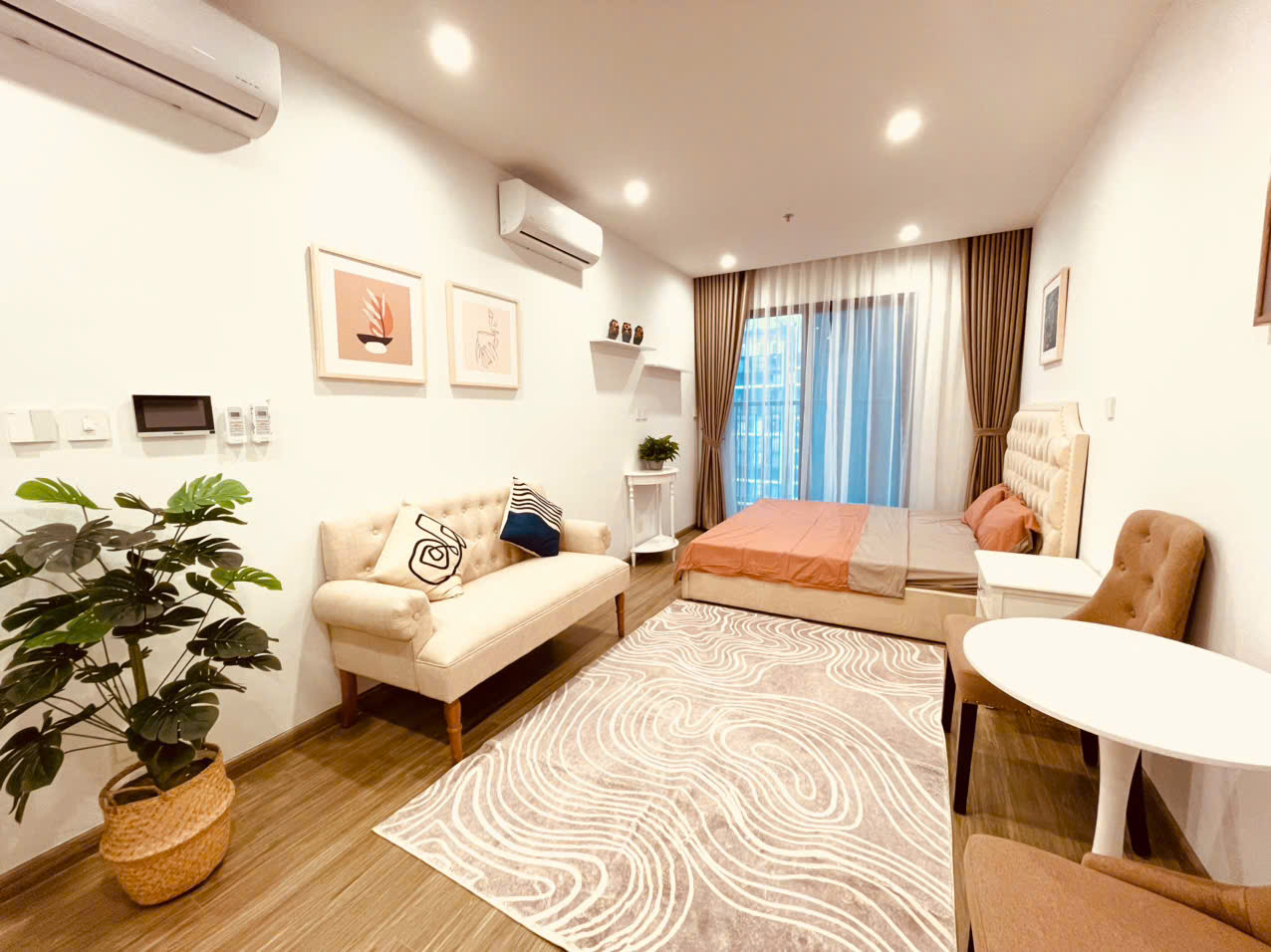 z6141150697799_81542f18bbc7c0ec55ef937061f3a6a8